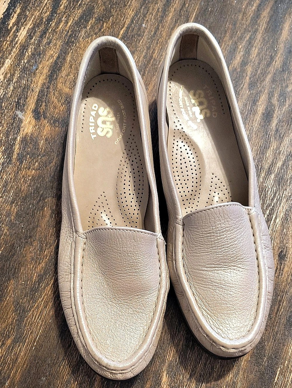 Tripad SRS Leather-Look Moccasin Loafers In A Silvery Beige Color Comfort 8.5 M